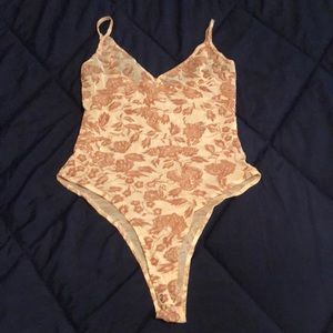NEW Sheer Bodysuit COMES WITH A FREE GIFT💕